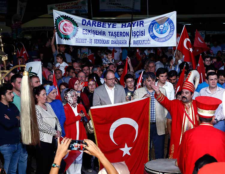 Eskişehir'de demokrasi nöbeti